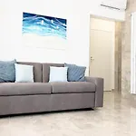 Garibaldi - Center Apartment *