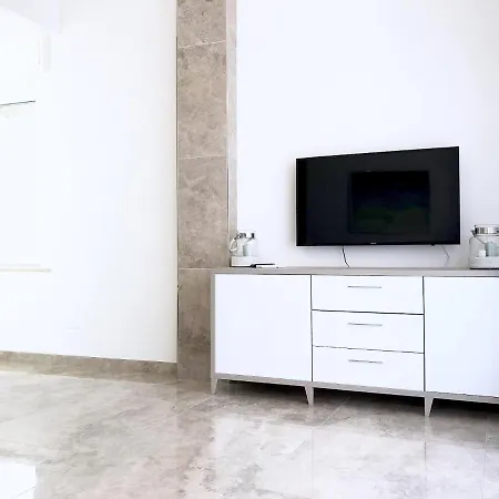 Garibaldi - Center * San Remo