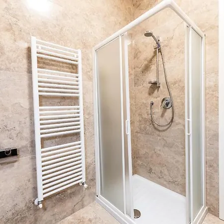 Apartment Dream - Garibaldi *